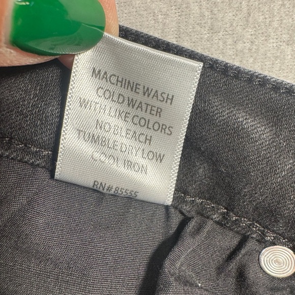 Pistola Jeans Womens 27 Black Straight Leg Mid Rise - Picture 5 of 12